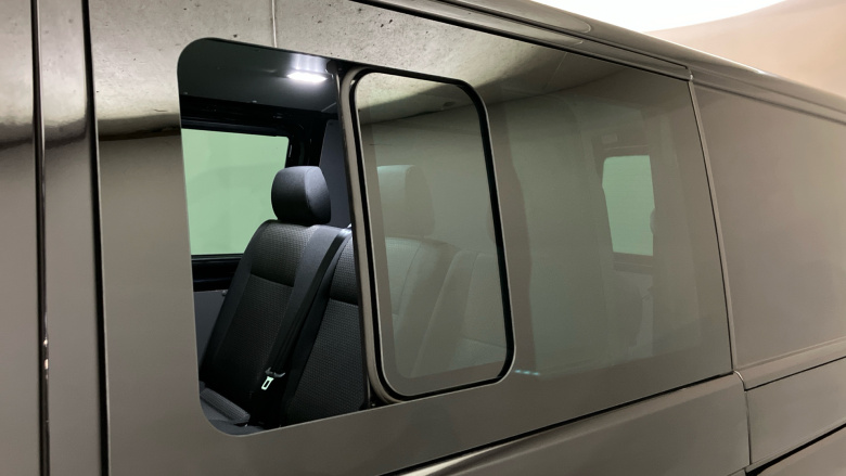 Volkswagen Transporter T32 Lwb Diesel 2.0 TDI 150 Highline Kombi Van DSG